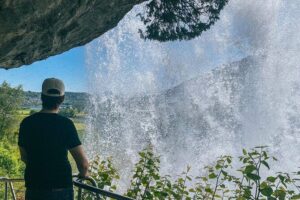 Bergen in a day, Guided tour: Old Town, Waterfalls & Waffles - Norheimsund: quick fjord-town walking, harbor photos, and old-hotel charm