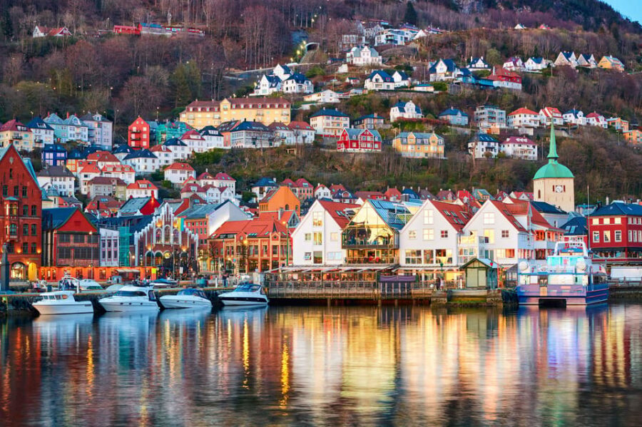 Bergen: Sightseeing Walking Tour with Ferry Ride - Fish Market to Bryggen: Trade Roots and the Hanseatic Wharf