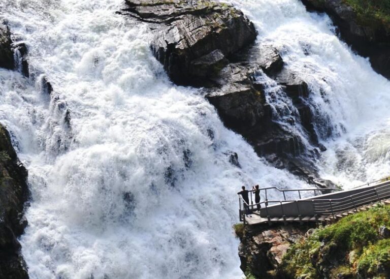From Eidfjord: Vøringfossen Waterfall Nature Tour with Guide - Vøringfossen waterfall: where the 182 meters really lands
