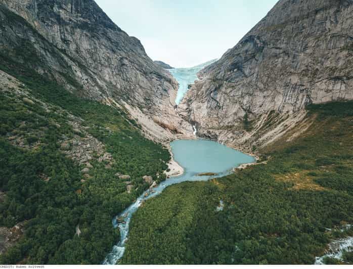 From Olden: Briksdal Glacier Guided Hiking Shore Excursion - The guide factor: when it matters, and when you’ll mostly hike