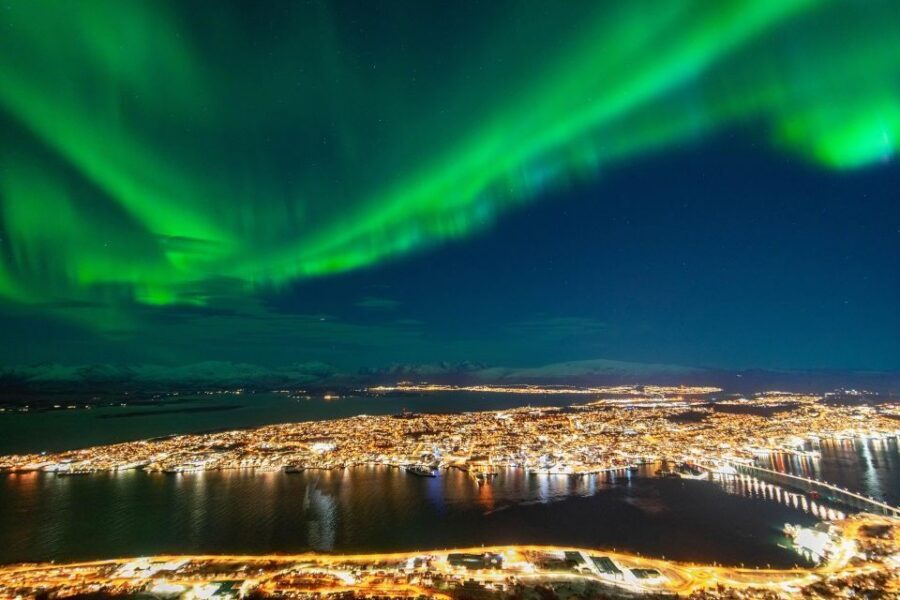 From Tromsø: Evening Fjellheisen Snowshoe Hike and Cable Car - Your first snowshoe hour: what “moderate” feels like on snow