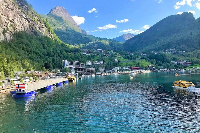 Geiranger by Royal route, 5 hours with visiting a high-mountain farm - Flydalsjuvet: The Chair of Queen Sonja Moment