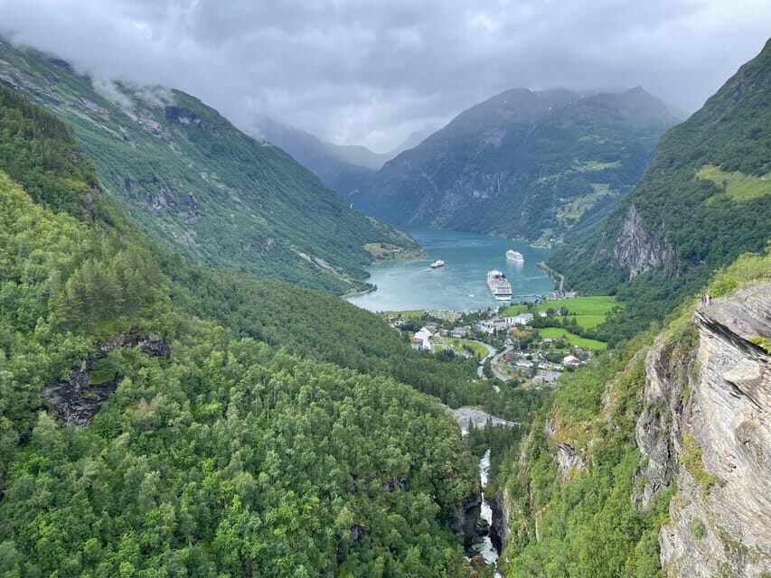 Geiranger Dalsnibba: mini bus tour - The Waterfall Route: Curves, Stops, and Fjord Views From the Road