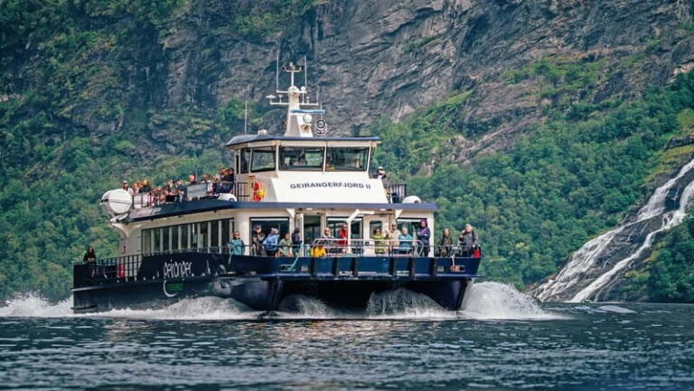 Geiranger: Fjord and Waterfalls Sightseeing Boat Trip - Hurtig Pier Check-In: Finding the Boat and Choosing Inside vs Outside