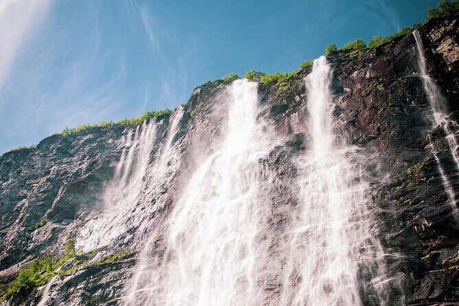 Guided Boat Tour in Geiranger - Why This RIB Ride Works: Small Boat Views in the Geirangerfjord