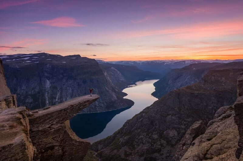 Odda: Overnight Hike to Trolltunga - Meeting at Ringedal Kiosk and heading up to Mågelitopp