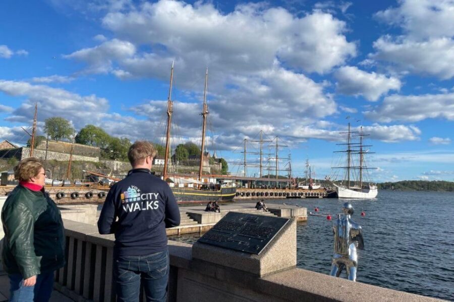 Oslo: Best of Oslo Walking Tour - City Hall, the Tiger nickname, and Oslo’s symbolism game