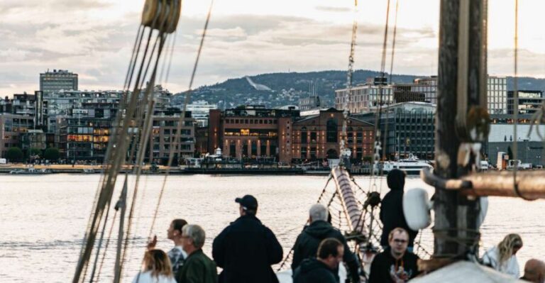 Oslo: Fjord Evening Cruise with Shrimp Buffet - Getting on board at Rådhusbrygge 3: how logistics affect your view