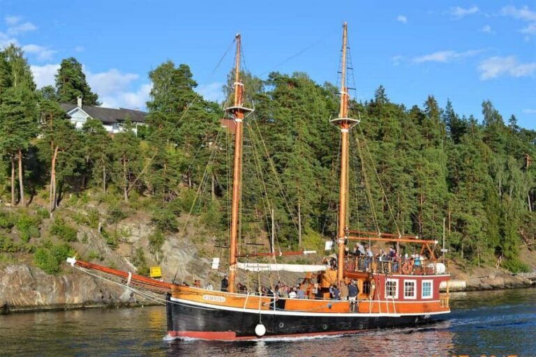 Oslo: Fjord Mini Cruise by Wooden Sailing Ship - Meeting at Oslo City Hall Pier 3 (and Settling In Without Stress)
