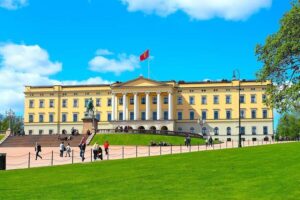 Oslo: Guided Walking Tour of Central Oslo with Local Guide - Oslo Opera House to Christiania Torv: Modern Oslo in Plain Sight