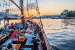 Oslo: Oslo Fjord Sightseeing Cruise by Sailing Ship - Why the heated traditional sailing ship is the secret sauce