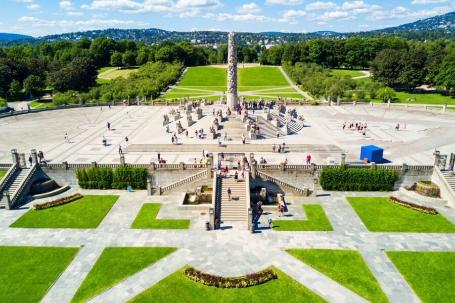 Oslo: Private Walking Tour with a Local Guide - Meeting Up in Oslo: Pickup, Starting Point, and What That Means for Your Day