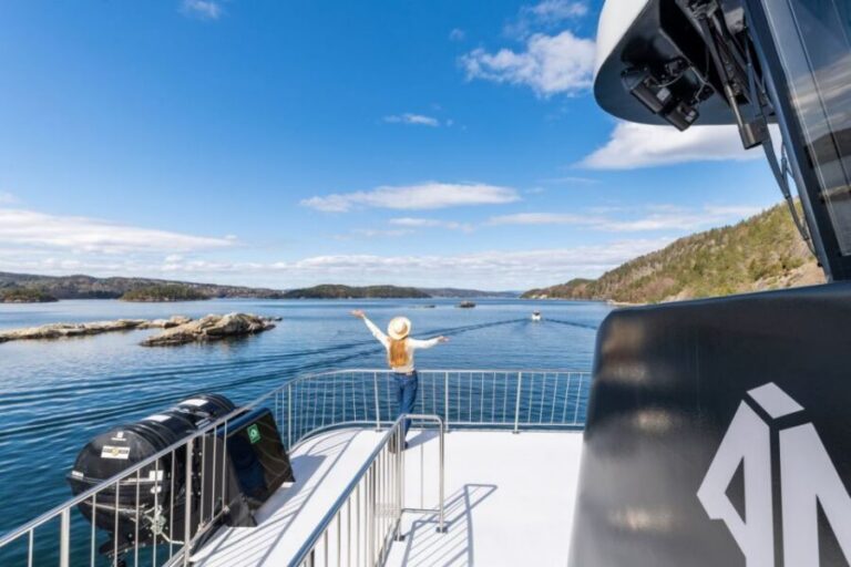 Oslo: Scenic Fjord Cruise with Audio Guide Commentary - Getting to Oslo Fjordhage: board near the Opera House