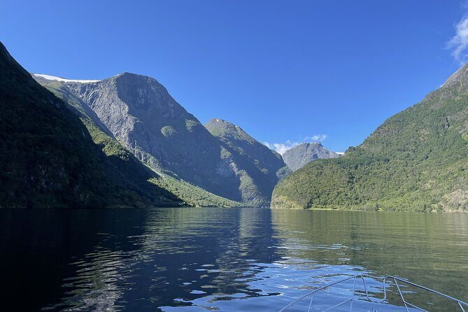 Private yacht Cruise in Flåm and Gudvangen, Nærøyfjord - Kjelfossen Waterfall: Timed Time to Actually Watch