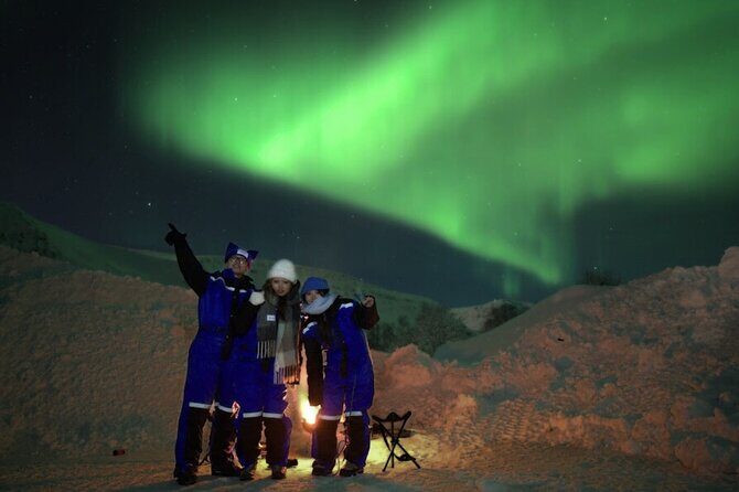 Small Northern Lights Tour Max 8 Guests Pickup and Photography - Price and What You’re Really Buying for $223.14