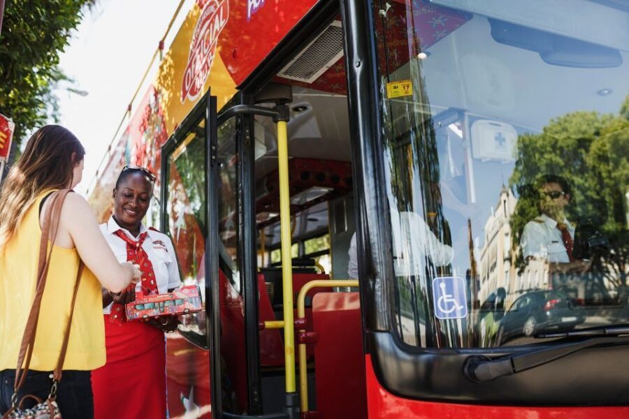 Stavanger: City Sightseeing Hop-On Hop-Off Bus Tour - Stavanger Museum and the Museum of Art for people who love variety