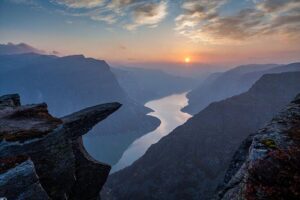 Trolltunga Classic Overnight Hike - Day 1: reaching Trolltunga when the lines are gone
