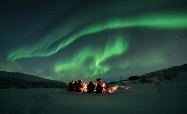 Tromsø: All inclusive Aurora Hunt with photos, food & drinks - The drive for clear skies: microclimates and Finland-border gambles