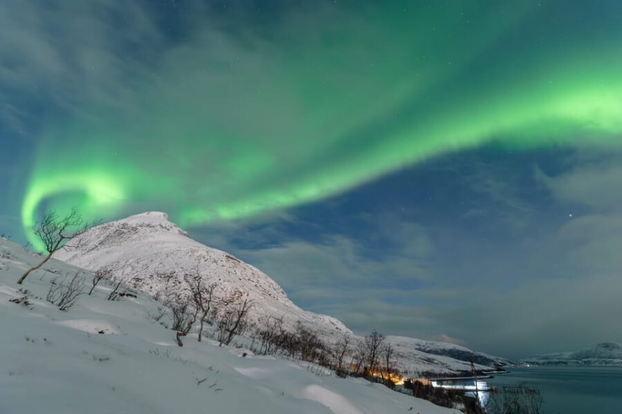 Tromsø: Aurora Quest Minibus Adventure - Chasing clear skies: route changes, fjords, valleys, and Finland options