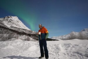 Tromsø: English/Spanish Aurora Pathfinder Tour with Photos - The 6:00 pm start: how timing really works in aurora season