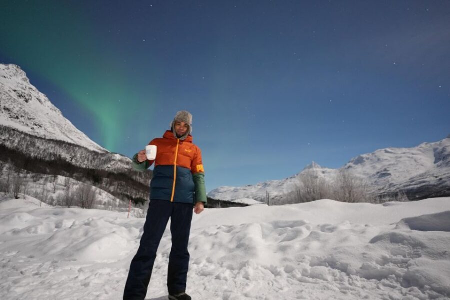 Tromsø: English/Spanish Aurora Pathfinder Tour with Photos - Your first 10 minutes: transit into the hunt, plus a warm-up stop