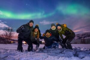 Tromsø: Expert Aurora Hunt - Thermal Gear, Food, Campfire - Thermal Suits, Boots, and Hot Packs: Comfort for Hours Outside