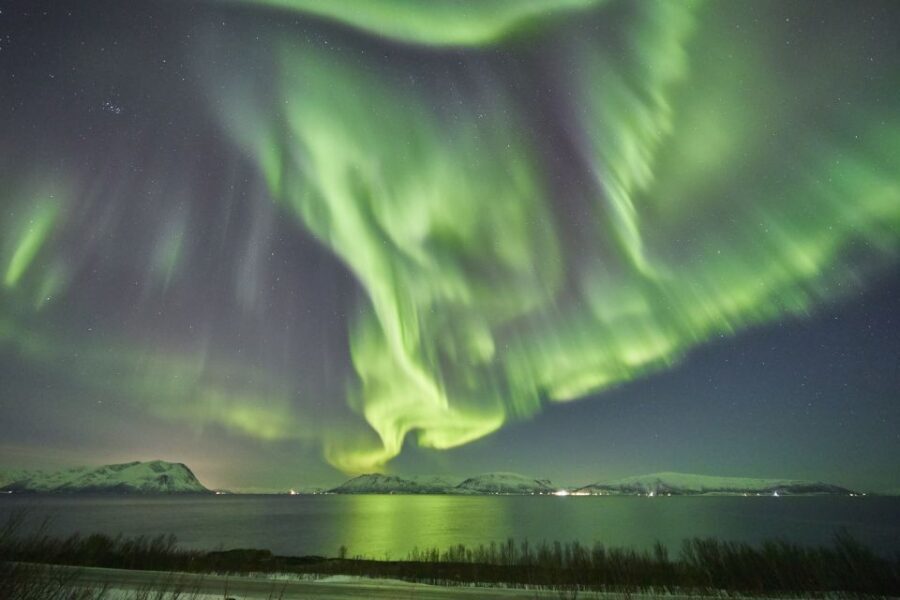 Tromso: Minivan Aurora Excursion with Pictures & Warm Suits - How the aurora chase actually works in a minivan