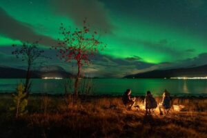 Tromsø: Northern Lights Hunt with Photos and Hot Food - Pickup in Tromsø: simple start, smooth flow