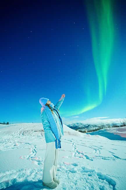 Tromsø: Northern Lights Pioneer Tour with Photos Included - How the guide plans your night around weather and aurora activity