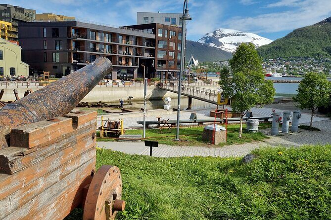 Tromso Walking Tour with Treasure Hunt and Arctic Cathedral Visit - Price and value: why $69.64 can make sense