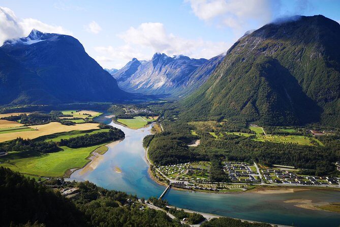 Via Ferrata Åndalsnes Intro Wall - Meeting at Norsk Tindesenter: gear, people, and a calm start