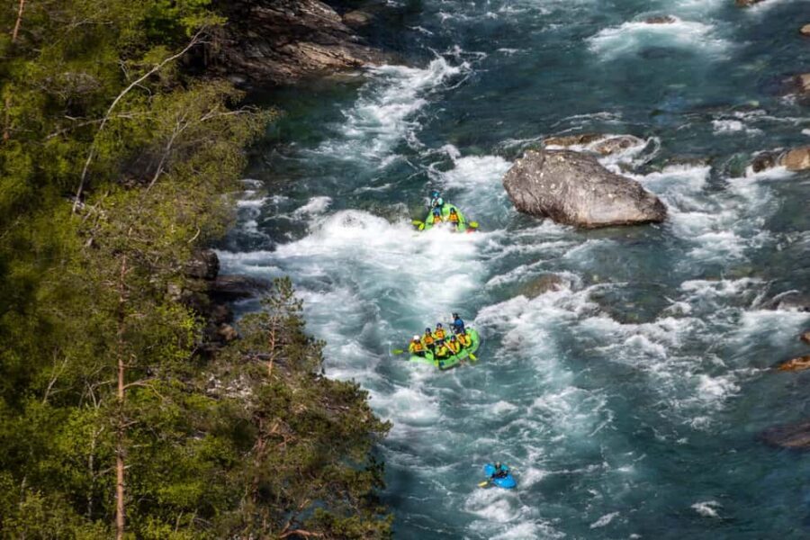 Voss: Thrilling Whitewater Rafting Guided Trip - Meeting point by the waterfront: easy to find, easy to start