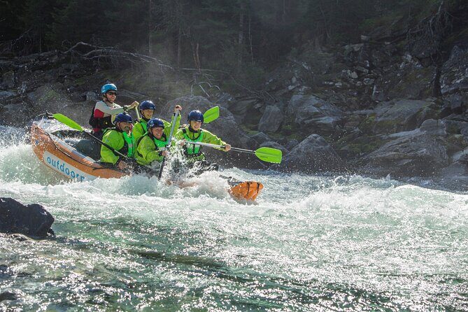 Whitewater Rafting Grade 3 to 4 - Getting from Voss base to the river: less logistics, more time in motion